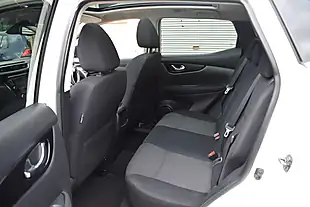 Used 2016 Nissan Qashqai N-Connecta White - Interior and Exterior details 11