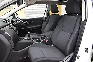 Used 2016 Nissan Qashqai N-Connecta White - Interior and Exterior details 13