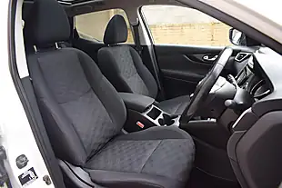 Used 2016 Nissan Qashqai N-Connecta White - Interior and Exterior details 8