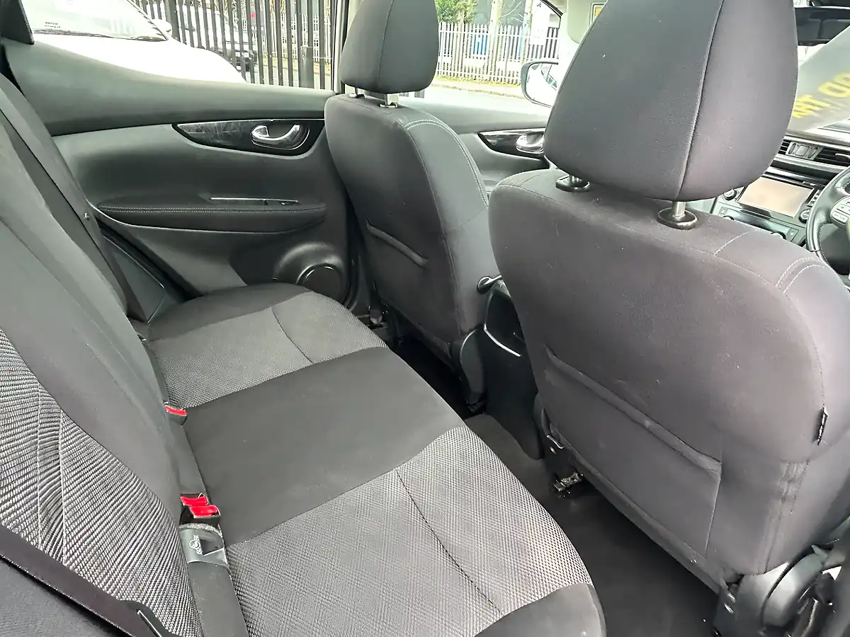 Used 2016 Nissan Qashqai N-Connecta White - Interior and Exterior details 13