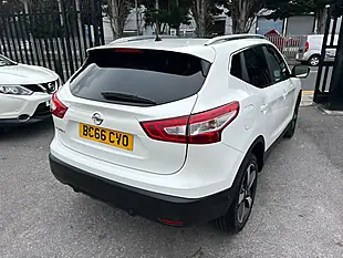 Used 2016 Nissan Qashqai N-Connecta White - Interior and Exterior details 6