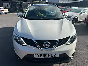Used 2016 Nissan Qashqai N-Connecta White - Interior and Exterior details 9