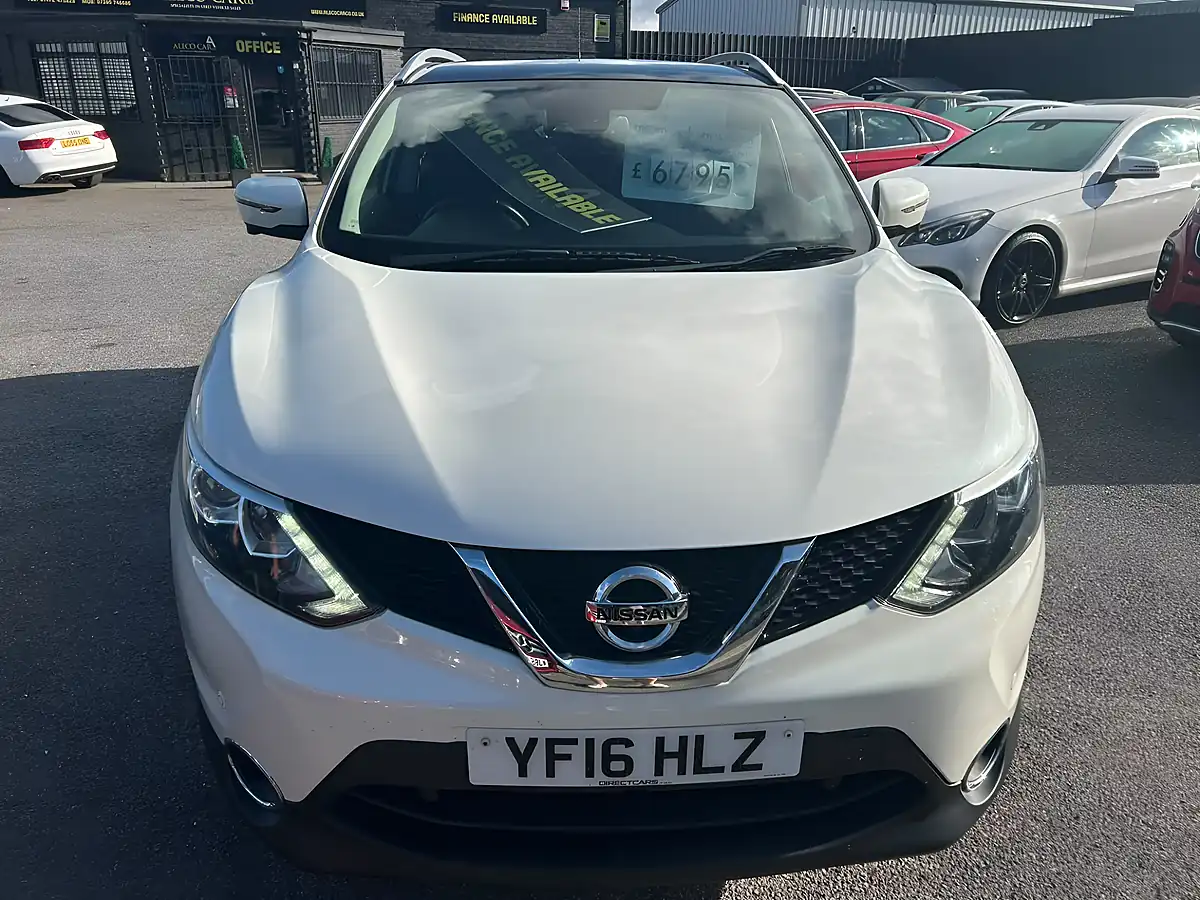 Used 2016 Nissan Qashqai N-Connecta White - Interior and Exterior details 9