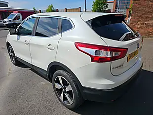 Used 2016 Nissan Qashqai N-Connecta White - Interior and Exterior details 3