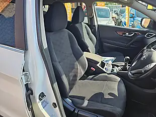 Used 2016 Nissan Qashqai N-Connecta White - Interior and Exterior details 6