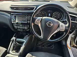 Used 2016 Nissan Qashqai N-Connecta White - Interior and Exterior details 7