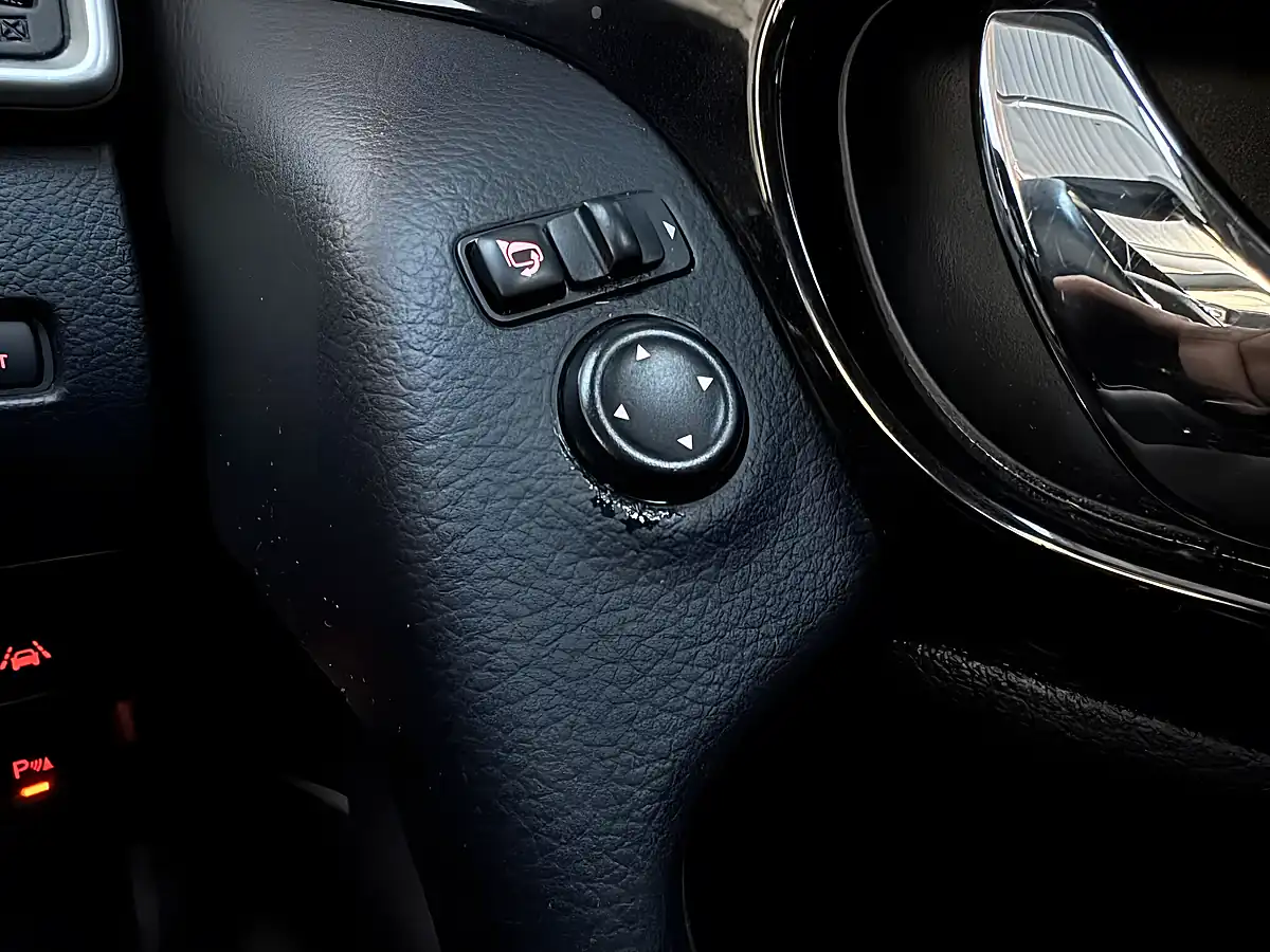 Used 2016 Nissan Qashqai N-Tec+ Black - Interior and Exterior details 15