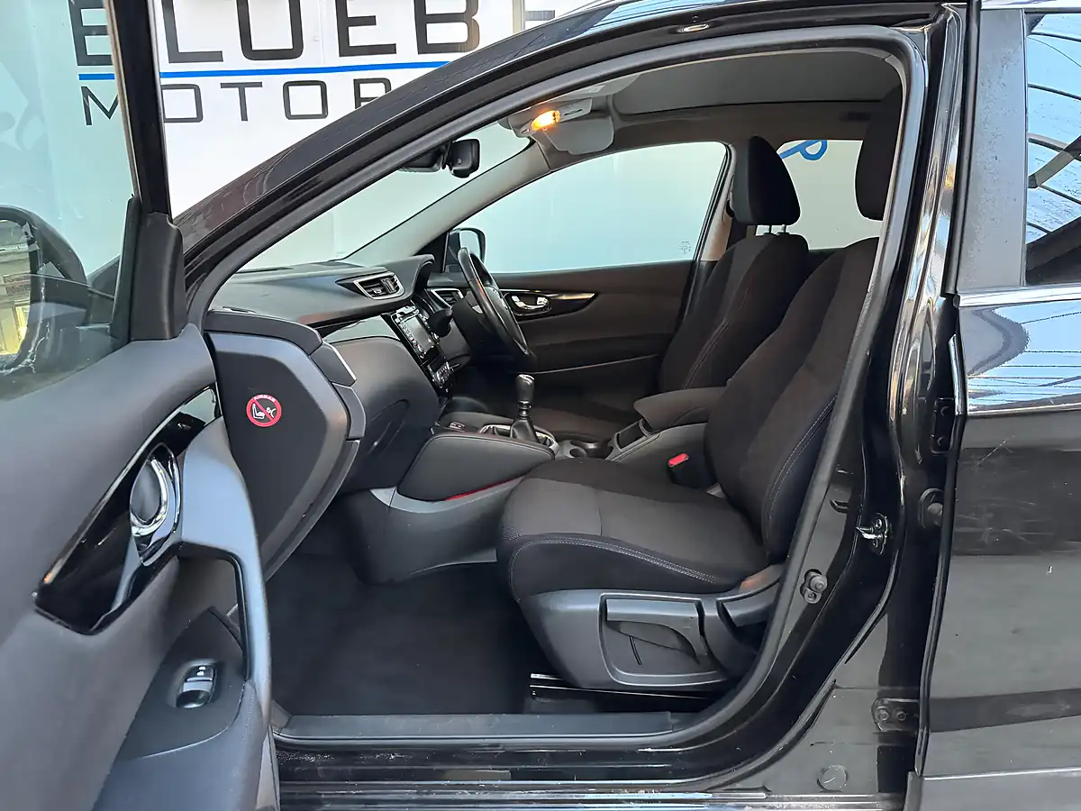 Used 2016 Nissan Qashqai N-Tec+ Black - Interior and Exterior details 9