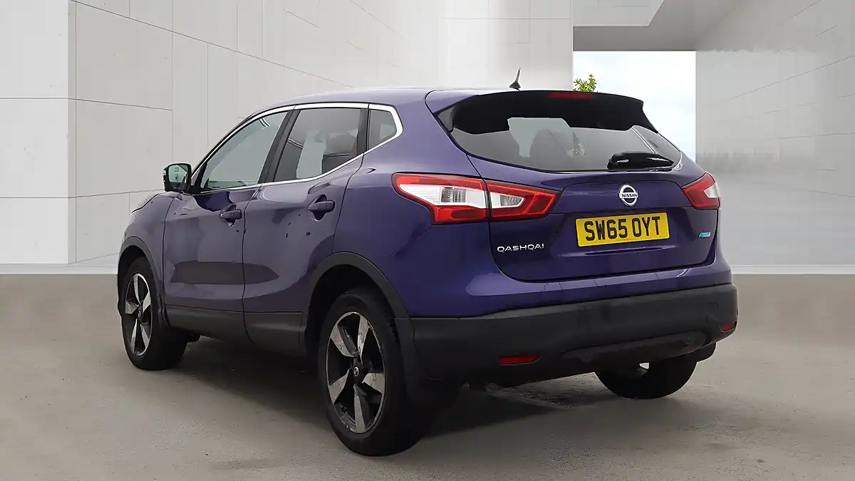 Used 2016 Nissan Qashqai N-Tec Blue - Interior and Exterior details 8