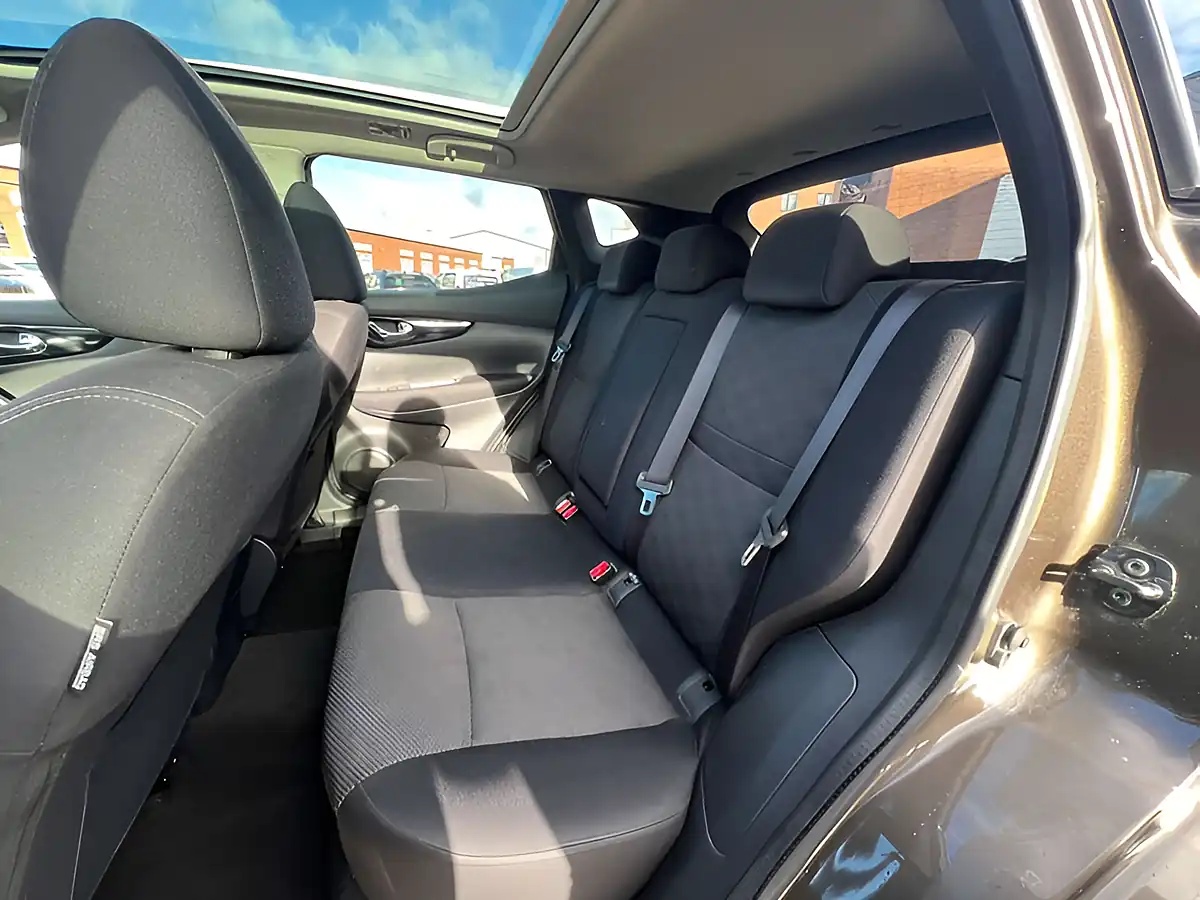 Used 2016 Nissan Qashqai N-Tec+ Bronze - Interior and Exterior details 17