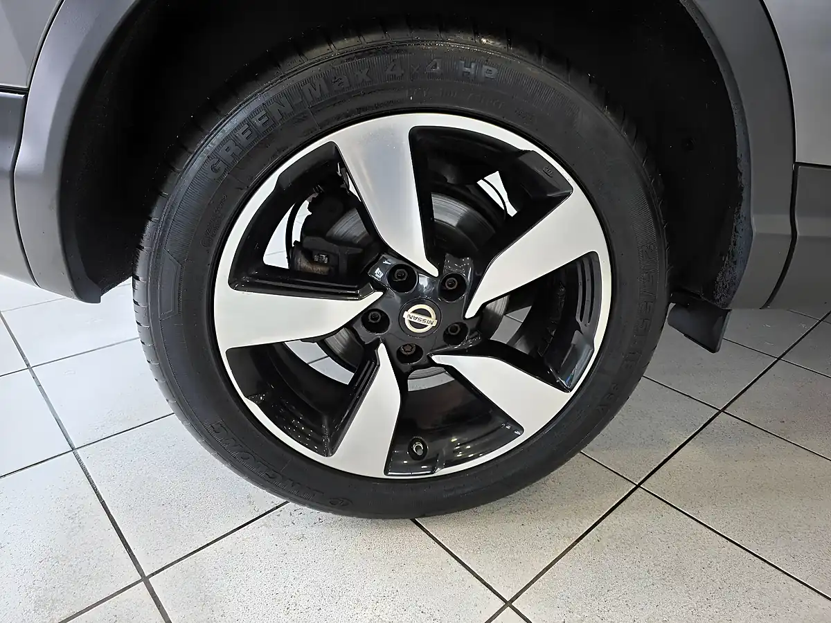 Used 2016 Nissan Qashqai N-Tec Grey - Interior and Exterior details 12
