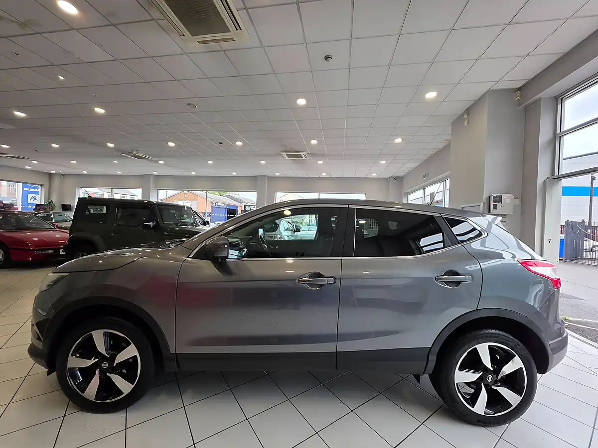 Used 2016 Nissan Qashqai N-Tec Grey - Interior and Exterior details 20