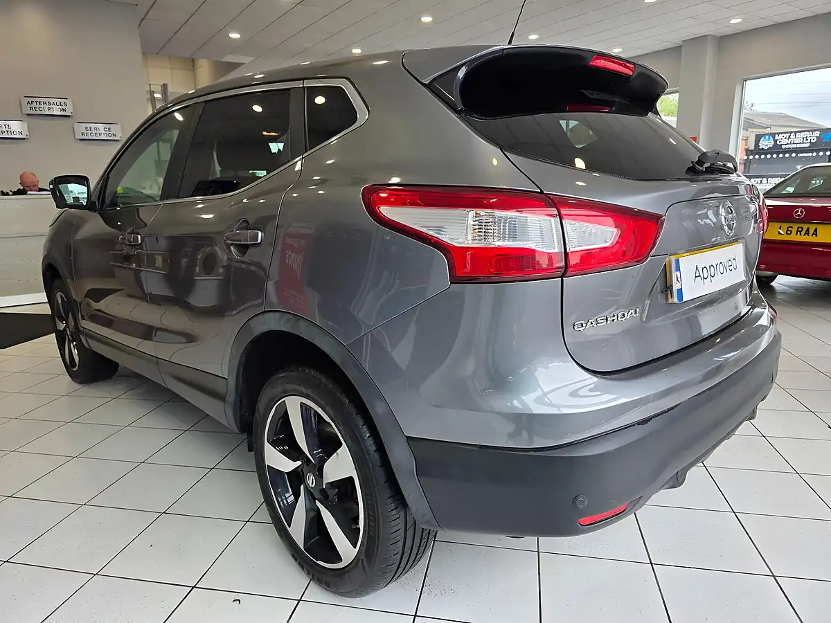 Used 2016 Nissan Qashqai N-Tec Grey - Interior and Exterior details 4