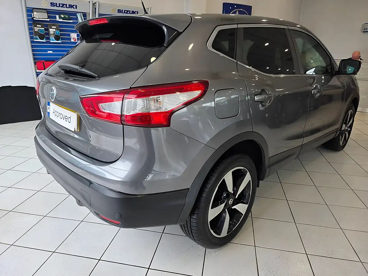 Used 2016 Nissan Qashqai N-Tec Grey - Interior and Exterior details 9