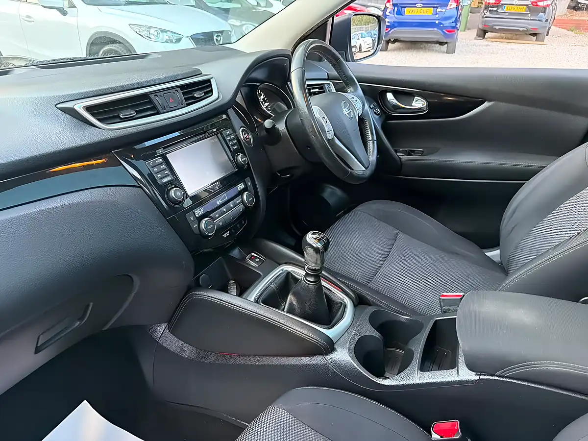 Used 2016 Nissan Qashqai N-Tec+ Grey - Interior and Exterior details 12