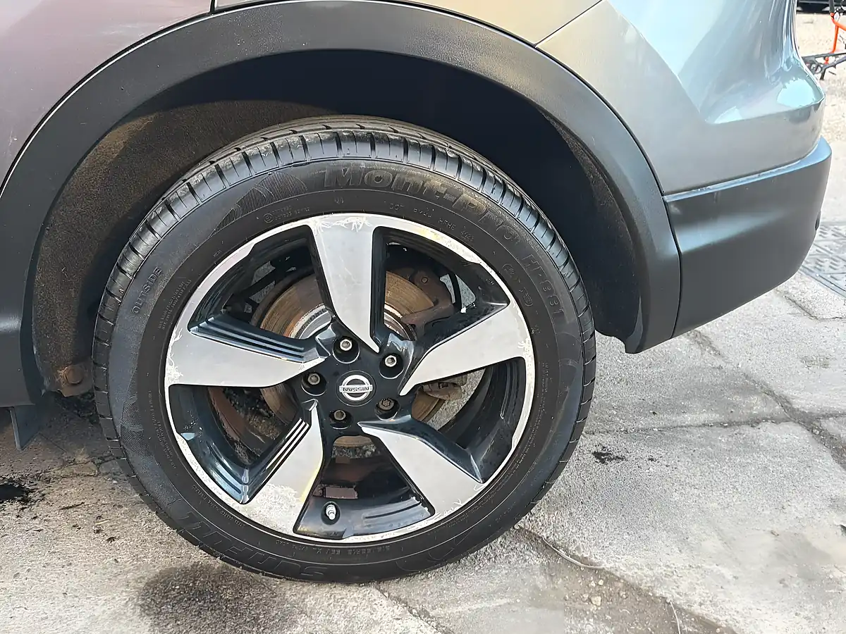 Used 2016 Nissan Qashqai N-Tec+ Grey - Interior and Exterior details 18