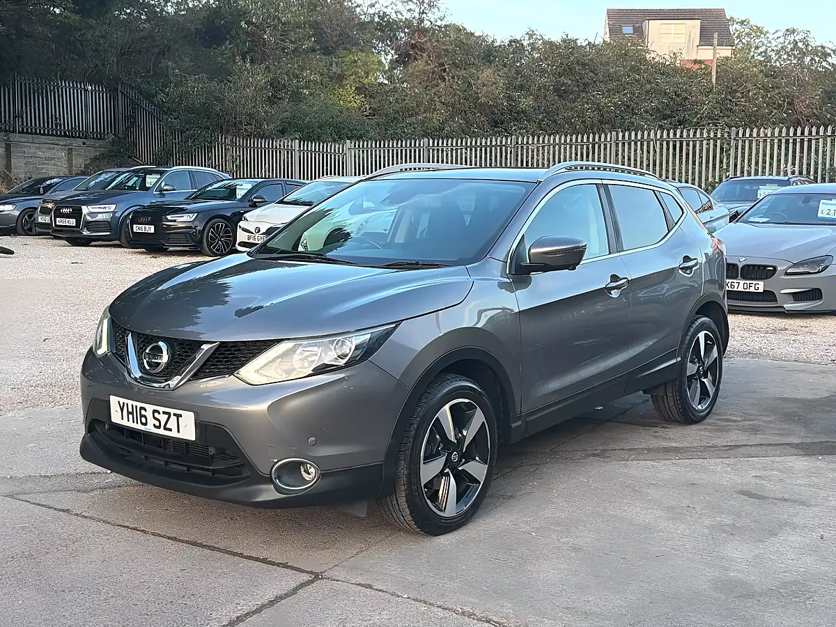 Used 2016 Nissan Qashqai N-Tec+ Grey - Interior and Exterior details 3