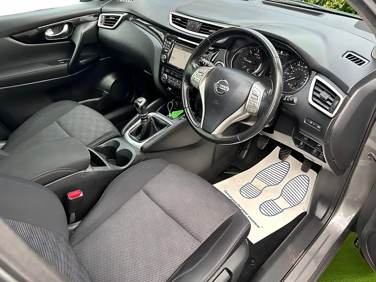 Used 2016 Nissan Qashqai N-Tec+ Grey - Interior and Exterior details 10