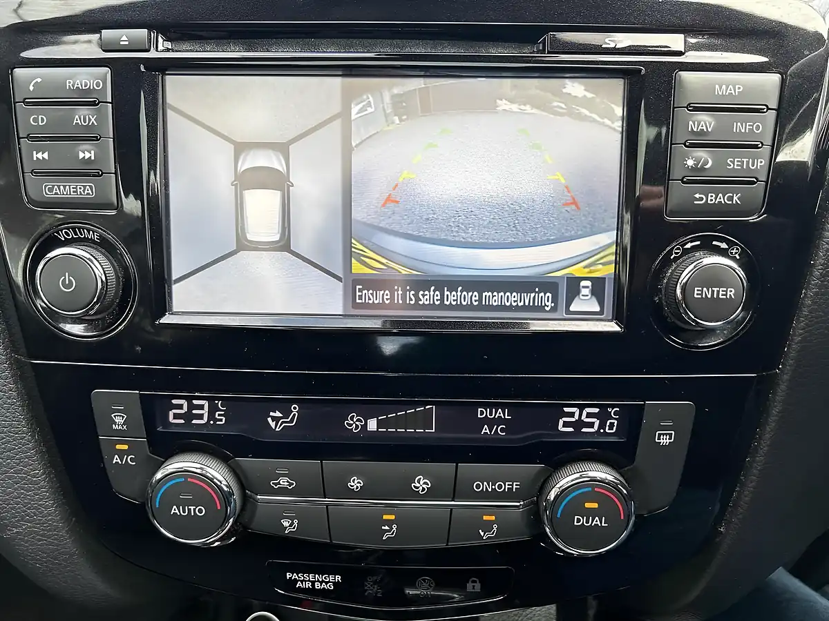 Used 2016 Nissan Qashqai N-Tec+ Grey - Interior and Exterior details 14