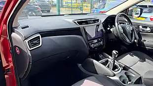 Used 2016 Nissan Qashqai N-Tec Red - Interior and Exterior details 11