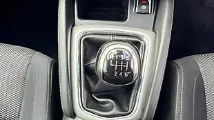 Used 2016 Nissan Qashqai N-Tec Red - Interior and Exterior details 14