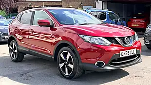 Used 2016 Nissan Qashqai N-Tec Red - Interior and Exterior details 9