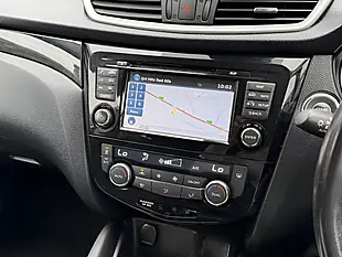 Used 2016 Nissan Qashqai N-Tec+ White - Interior and Exterior details 8