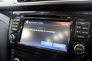 Used 2016 Nissan Qashqai N-Vision Red - Interior and Exterior details 14