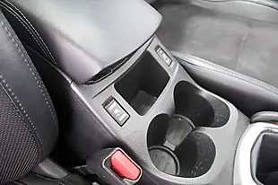 Used 2016 Nissan Qashqai N-Vision Red - Interior and Exterior details 16
