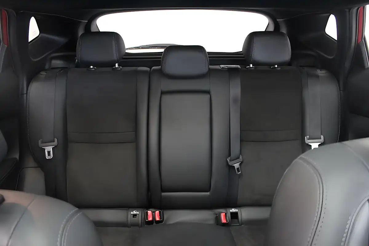 Used 2016 Nissan Qashqai N-Vision Red - Interior and Exterior details 19