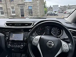 Used 2016 Nissan Qashqai Tekna Black - Interior and Exterior details 13