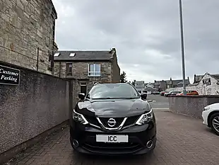 Used 2016 Nissan Qashqai Tekna Black - Interior and Exterior details 5