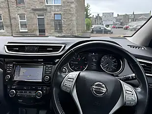 Used 2016 Nissan Qashqai Tekna Black - Interior and Exterior details 7