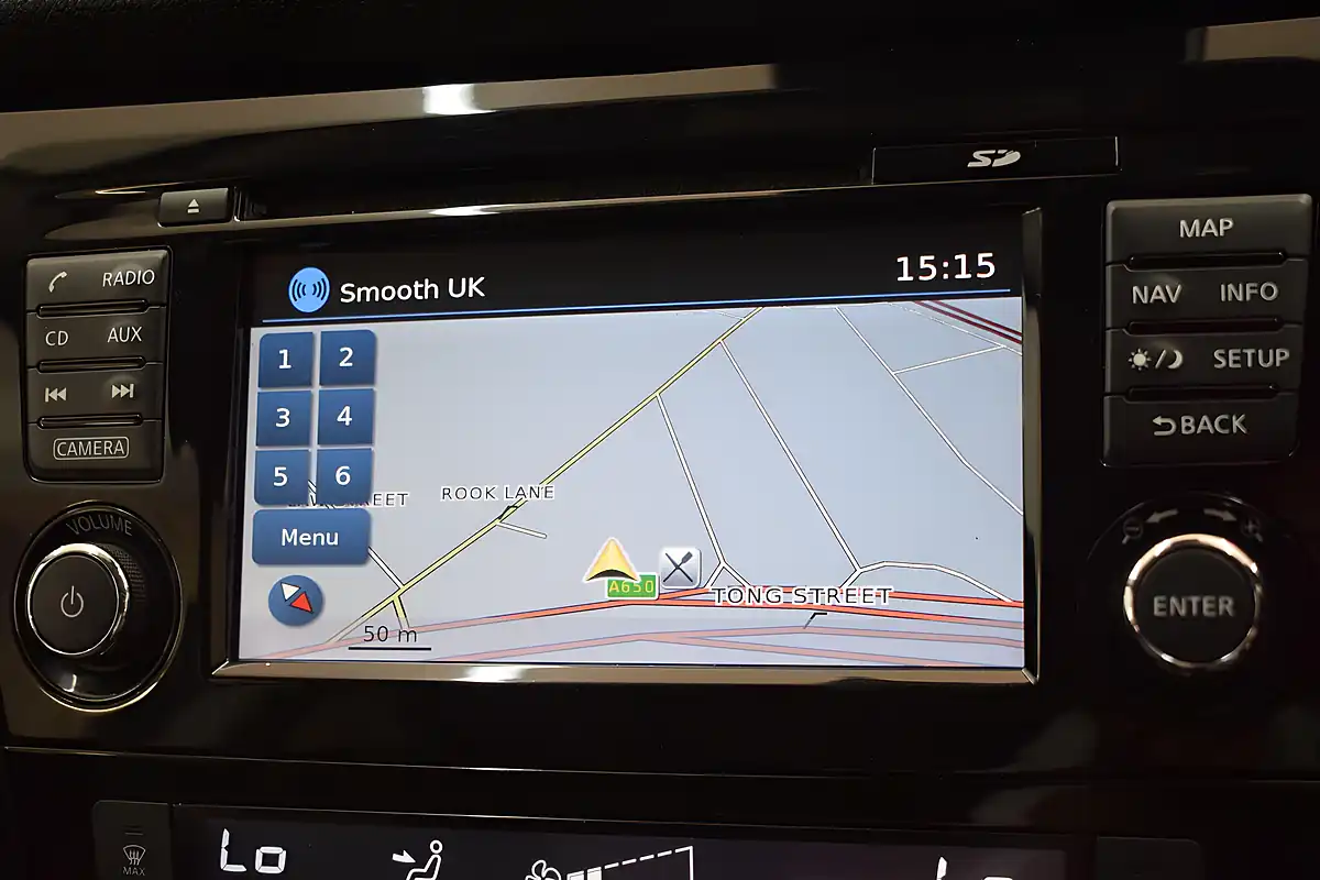 Used 2016 Nissan Qashqai Tekna Black - Interior and Exterior details 14
