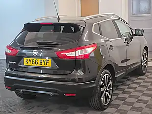 Used 2016 Nissan Qashqai Tekna Black - Interior and Exterior details 4
