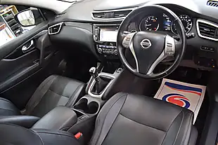Used 2016 Nissan Qashqai Tekna Black - Interior and Exterior details 8