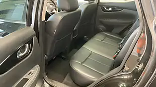 Used 2016 Nissan Qashqai Tekna Black - Interior and Exterior details 8