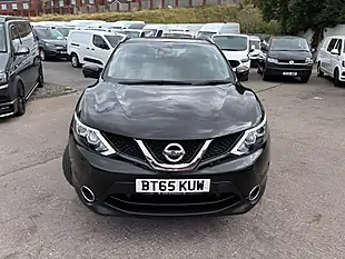 Used 2016 Nissan Qashqai Tekna Black - Interior and Exterior details 4