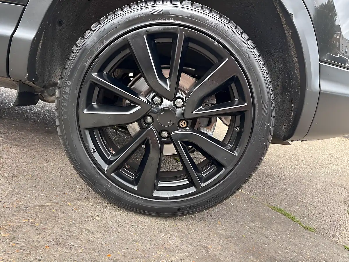 Used 2016 Nissan Qashqai Tekna Black - Interior and Exterior details 5