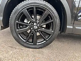 Used 2016 Nissan Qashqai Tekna Black - Interior and Exterior details 6