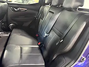 Used 2016 Nissan Qashqai Tekna Blue - Interior and Exterior details 11