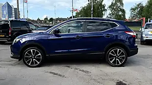 Used 2016 Nissan Qashqai Tekna Blue - Interior and Exterior details 6