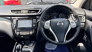 Used 2016 Nissan Qashqai Tekna Blue - Interior and Exterior details 11