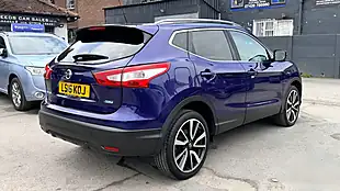 Used 2016 Nissan Qashqai Tekna Blue - Interior and Exterior details 3