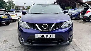 Used 2016 Nissan Qashqai Tekna Blue - Interior and Exterior details 8