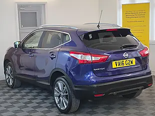 Used 2016 Nissan Qashqai Tekna Blue - Interior and Exterior details 6