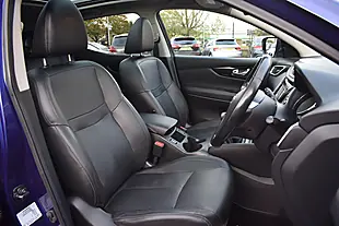 Used 2016 Nissan Qashqai Tekna Blue - Interior and Exterior details 8