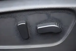 Used 2016 Nissan Qashqai Tekna Blue - Interior and Exterior details 9