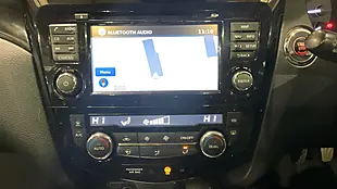 Used 2016 Nissan Qashqai Tekna Blue - Interior and Exterior details 12