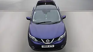 Used 2016 Nissan Qashqai Tekna Blue - Interior and Exterior details 7